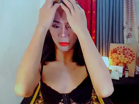 EXOTICGEORGINA online show from November 8, 2025, 9:29 pm