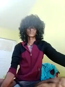 Snapshot of skinniyGabriel chatting on November 12, 2025, 12:20 pm skinniyGabriel online show from November 12, 2025, 12:20 pm