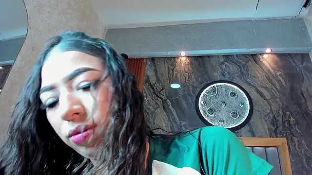 Ivy Spicy online show from November 8, 2025, 3:43 am