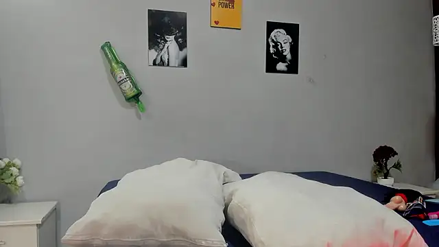 sexynova 93 online show from March 26, 2026, 7:45 pm