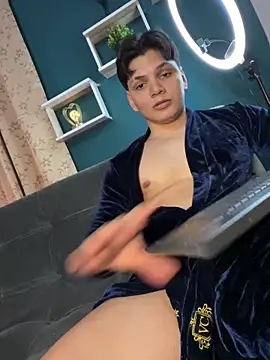 pinksmile 1 online show from March 28, 2026, 3:40 am