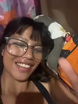 Snapshot of hottiebabe23 chatting on November 17, 2025, 11:53 pm hottiebabe23 online show from November 17, 2025, 11:53 pm