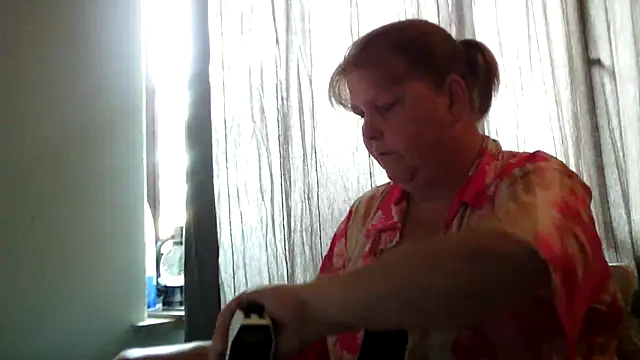 Snapshot of Sylviastar46 chatting on June 21, 2026, 8:42 am Sylviastar46 online show from June 21, 2026, 8:42 am