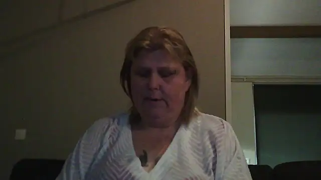 Sylviastar46 online show from February 6, 2026, 10:11 am