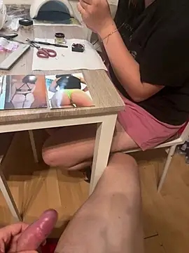 Teeny-Slut18 online show from June 30, 2026, 6:30 pm