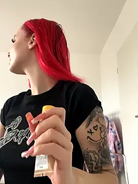 kimkatyrides online show from November 4, 2025, 8:40 am