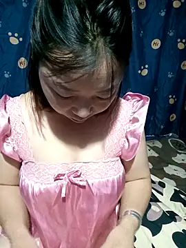 julybe online show from November 12, 2025, 1:21 am