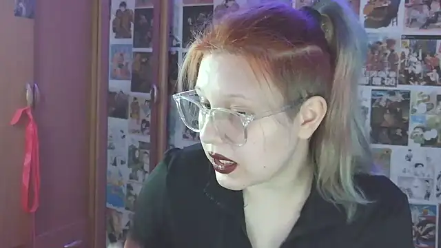 Snapshot of FoxPlayXX chatting on July 8, 2026, 6:30 pm FoxPlayXX online show from July 8, 2026, 6:30 pm