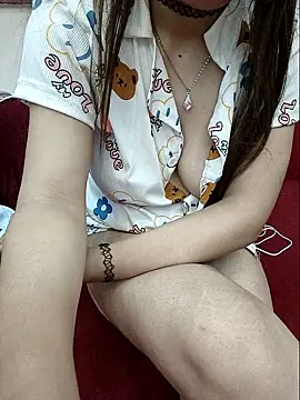 Bosy Nora X2 online show from December 18, 2025, 5:06 pm