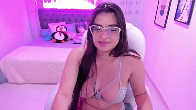 Luna Jonnes1 online show from November 26, 2025, 11:21 am