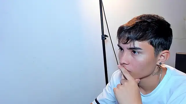 MollyandFher online show from November 29, 2025, 2:34 am