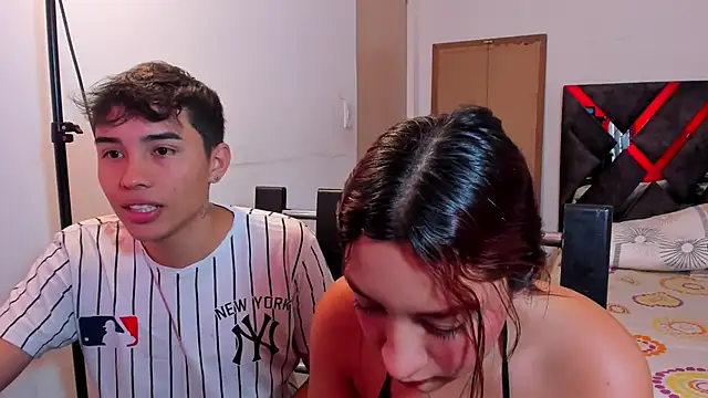 MollyandFher online show from November 30, 2025, 3:13 pm