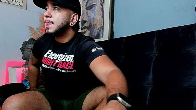 MarcusConnor online show from November 12, 2025, 1:59 pm