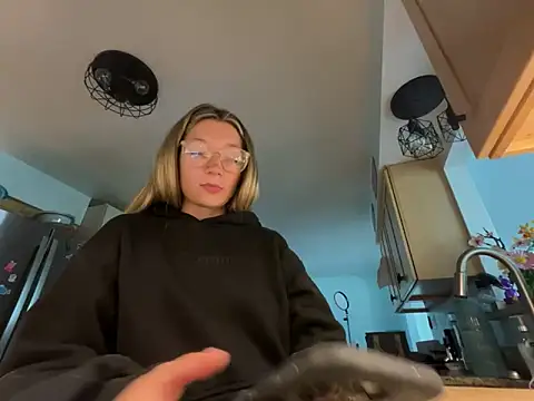 hatgirlsolo online show from November 29, 2025, 6:08 pm