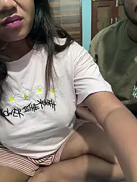 Cuty Pussy1 online show from May 15, 2026, 4:38 pm