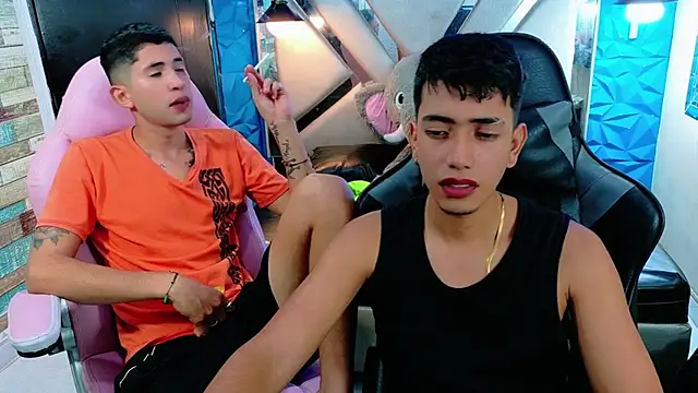 darwinandbrayann online show from November 26, 2025, 3:28 am