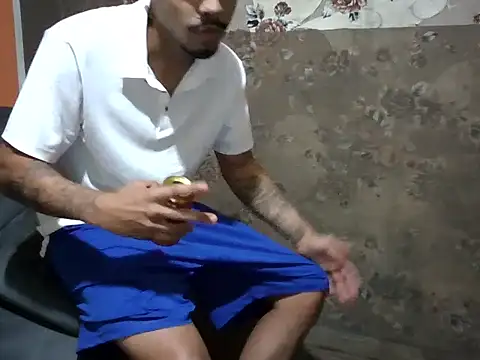 Snapshot of Joao_BRL chatting on November 11, 2025, 7:30 pm Joao BRL online show from November 11, 2025, 7:30 pm