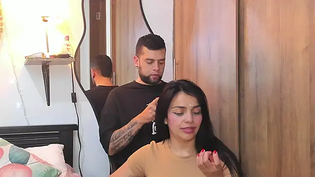 MailynAndNick online show from November 5, 2025, 1:42 am