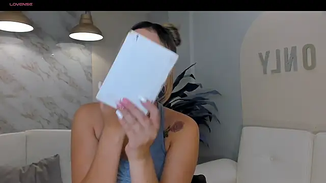 LaurentRosse1 online show from July 9, 2026, 7:46 pm