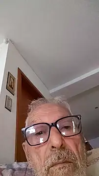 jhonschen online show from November 9, 2025, 2:32 pm