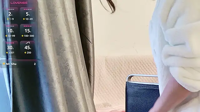 Emily babyy online show from November 7, 2025, 6:18 am