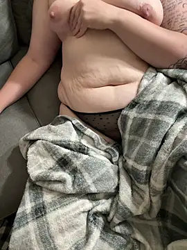 letsstretch online show from November 3, 2025, 12:42 pm