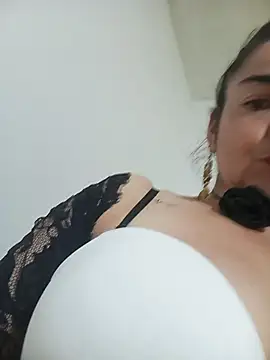 MaryRoze  online show from December 2, 2025, 10:55 pm