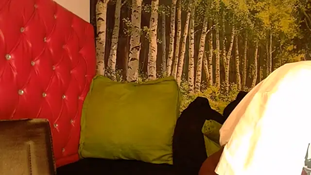 Lucile Carrie online show from July 15, 2026, 4:52 am