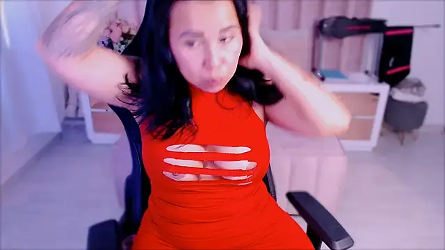 Natural BIGASS Nina online show from November 12, 2025, 8:34 pm