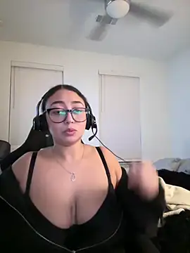 minha baby online show from March 7, 2026, 2:18 am