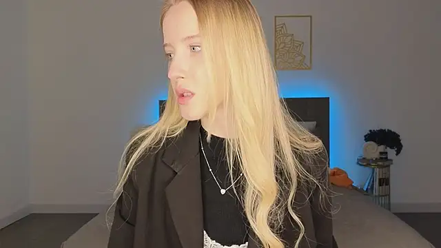 Snapshot of adele_armass chatting on May 15, 2026, 9:02 pm adele armass online show from May 15, 2026, 9:02 pm