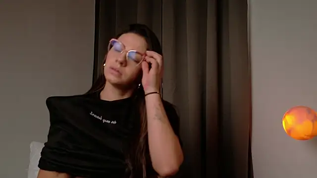 SeleneNova online show from December 15, 2025, 8:58 pm