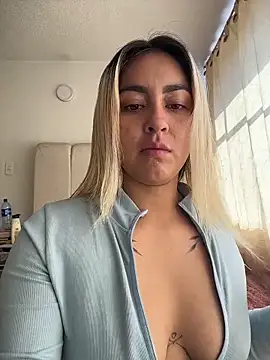 Snapshot of Elina_Hills chatting on February 27, 2026, 2:39 pm Elina Hills online show from February 27, 2026, 2:39 pm