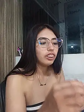 Valk submissive online show from March 23, 2026, 5:18 am