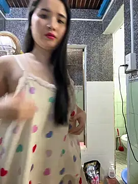 Snapshot of Okleotina9 chatting on February 3, 2026, 4:21 am Okleotina9 online show from February 3, 2026, 4:21 am