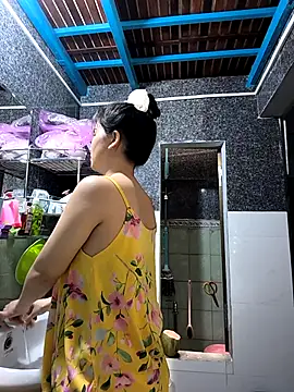 Snapshot of Okleotina9 chatting on February 10, 2026, 4:11 am Okleotina9 online show from February 10, 2026, 4:11 am