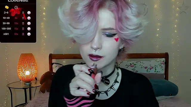 Angel Julles online show from July 17, 2026, 4:04 pm