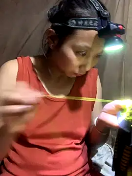 bi-bo123 online show from November 10, 2025, 12:21 pm