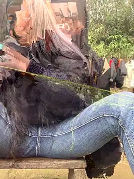 Snapshot of bi-bo123 chatting on February 4, 2026, 6:41 am bi-bo123 online show from February 4, 2026, 6:41 am