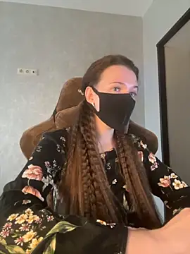 Snapshot of ZlatoslavaLo chatting on November 11, 2025, 5:46 am ZlatoslavaLo online show from November 11, 2025, 5:46 am