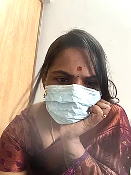 Snapshot of Cutie_Rani chatting on November 1, 2025, 7:57 am Cutie Rani online show from November 1, 2025, 7:57 am