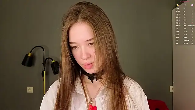 tinyanie online show from March 6, 2026, 8:37 pm