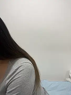 Snapshot of emiri_da_nyan chatting on May 23, 2026, 10:14 am emiri da nyan online show from May 23, 2026, 10:14 am