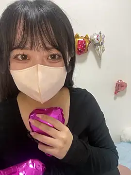 Snapshot of emiri_da_nyan chatting on April 27, 2026, 12:25 pm emiri da nyan online show from April 27, 2026, 12:25 pm