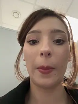 LilluKatten online show from February 14, 2026, 11:43 am