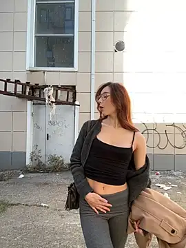 LilluKatten online show from November 29, 2025, 9:09 am