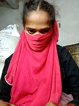 Hot sutr online show from November 2, 2025, 6:35 pm