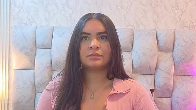 amarahanks1 online show from November 22, 2025, 7:24 pm