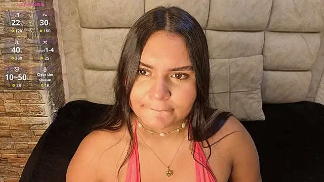 amarahanks1 online show from December 21, 2025, 5:36 pm