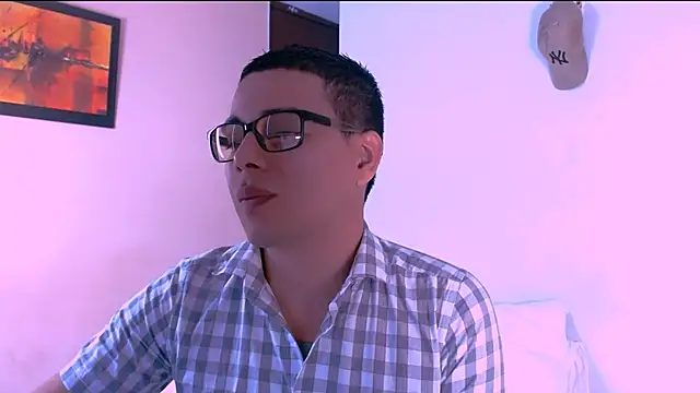 Snapshot of Daniel_De_la_rose chatting on October 31, 2025, 12:57 pm Daniel De la rose online show from October 31, 2025, 12:57 pm